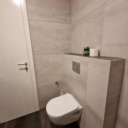 Wellness Black-white Siroki Brijeg