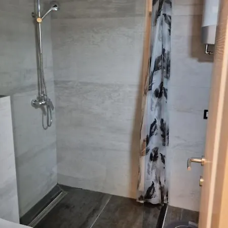 Apartment Wellness Black-white Široki Brijeg